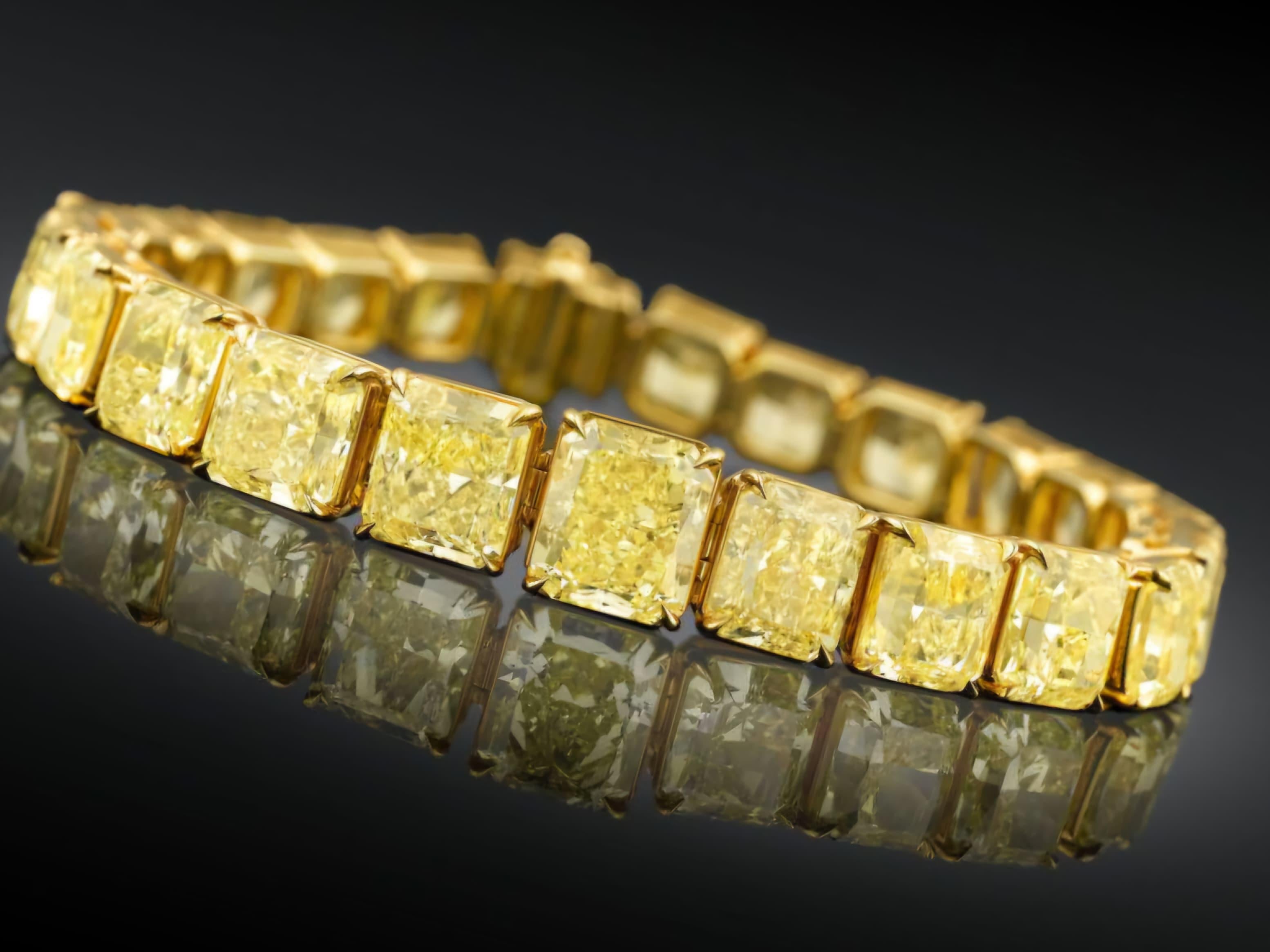 Bracciale da tennis con diamanti gialli fantasia da 40 carati certificati GIA In condizioni Nuovo a Mumbai, IN