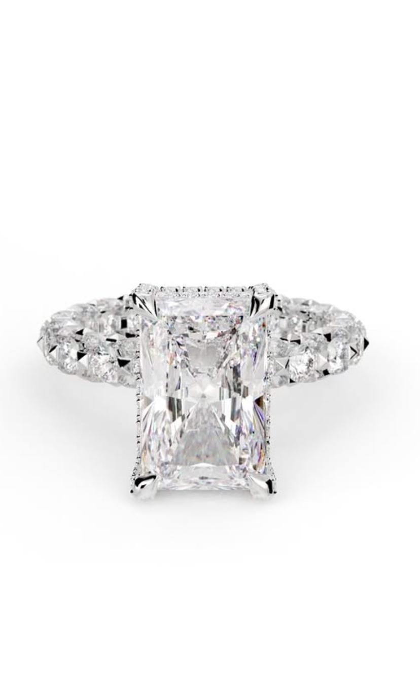GIA Certified 4.00 Carat D/VS2 Radiant Shape Diamonds 18K Gold Solitaire Ring For Sale 1