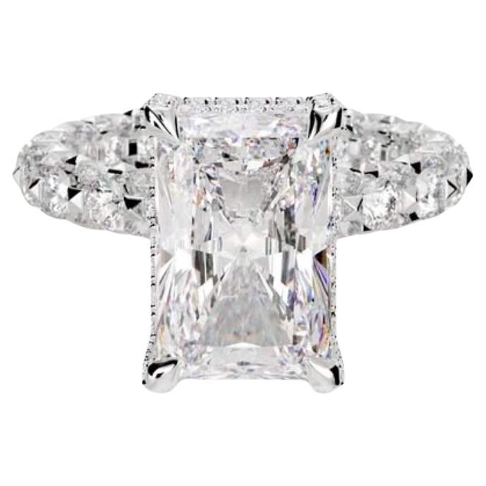 GIA Certified 4.00 Carat D/VS2 Radiant Shape Diamonds 18K Gold Solitaire Ring