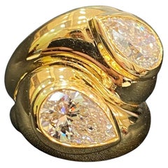 GIA Certified 4.00 Carat D VVS1 Twin Pear Diamond Large Ring in 18K Yellow Gold