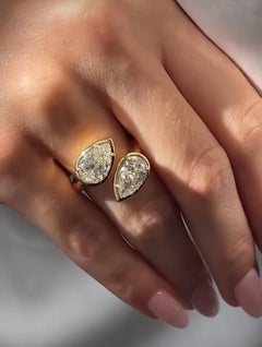 GIA Certified 4.00 Carat  F/VS1 Pear Shape Diamonds Toi Et Moi 18K Gold Ring