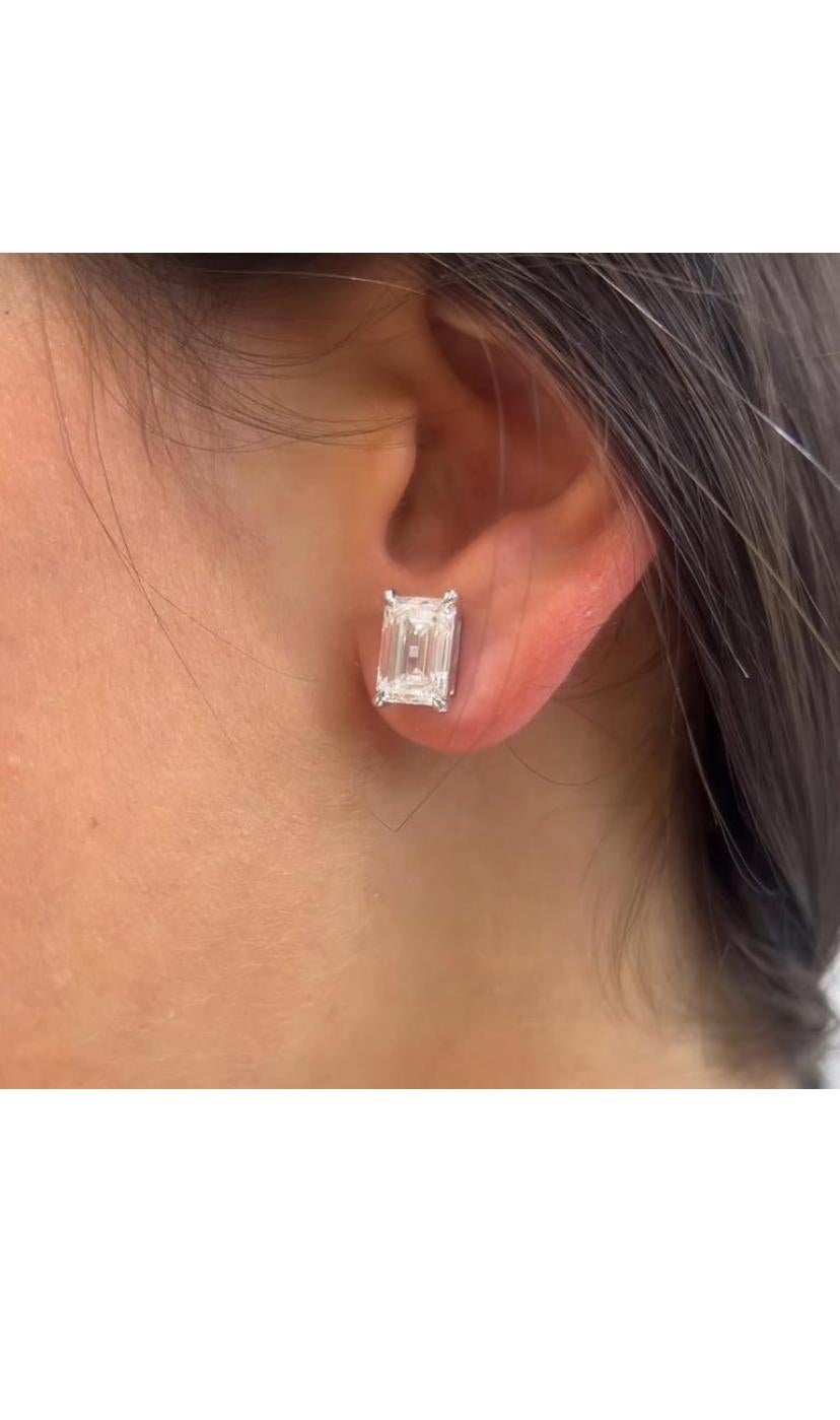 Pendientes de oro de 18 quilates con diamantes en forma de esmeralda de 4,00 quilates D/VVS2 certificados por el GIA Corte esmeralda en venta