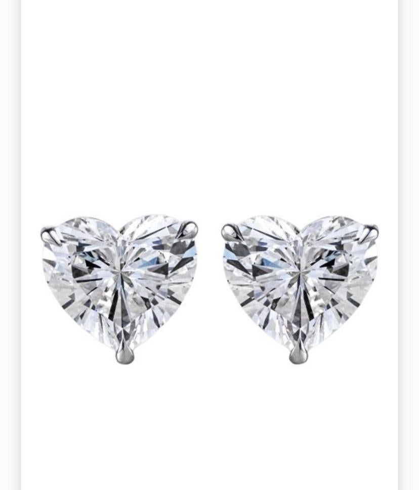 Pendientes de oro de 18 quilates con diamantes en forma de corazón de 4,00 quilates F/VS1 certificados por GIA en venta 4