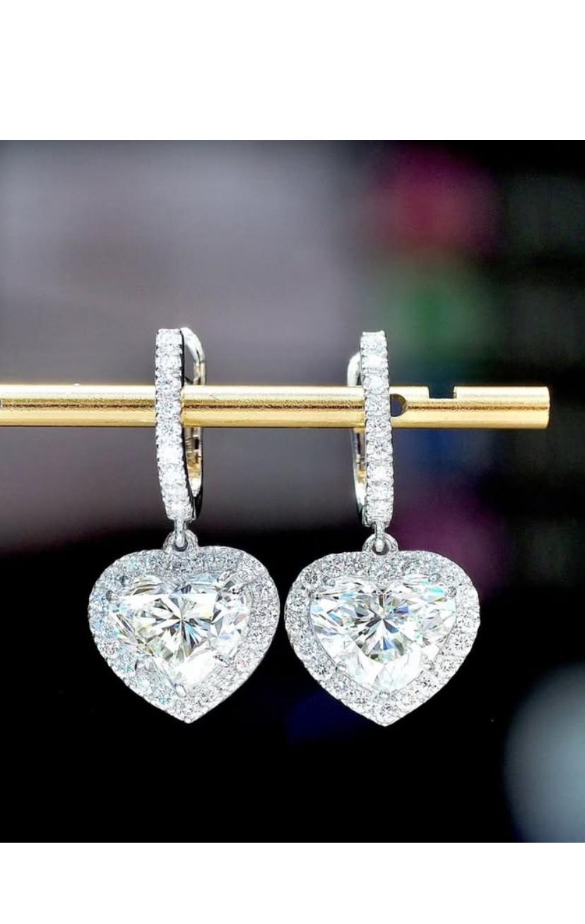 Cuore Certificato GIA 4.00 carati  F/VS1  Orecchini in oro 18K con diamanti a forma di cuore in vendita