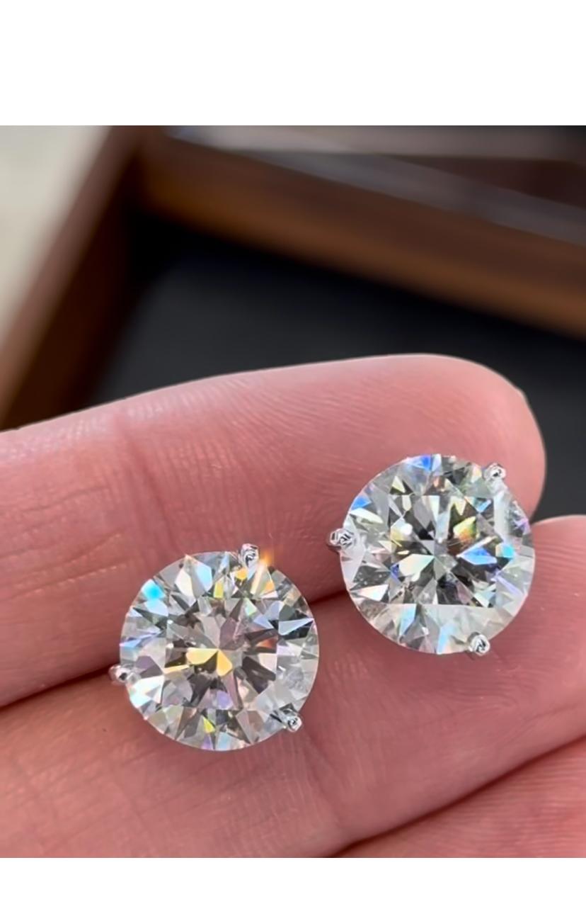Round Cut GIA Certified 4.00 Ct FLAWLESS/ D color Round Brillant Shape Diamonds Earring For Sale