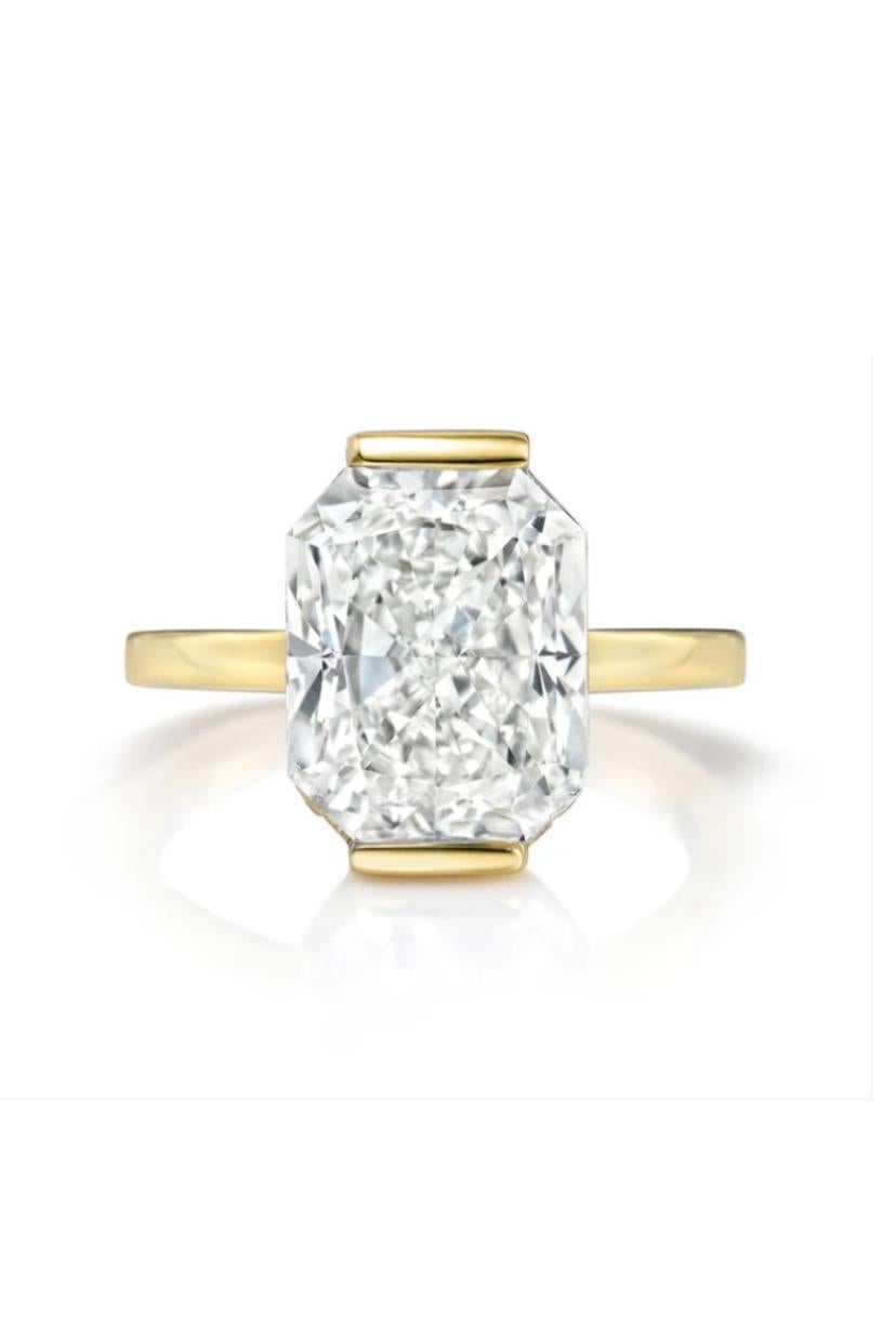 Women's or Men's GIA Certified 4.00 Ct G/VVS Radian Cut Diamond Solitaire 18k Gold Solitaire Ring For Sale
