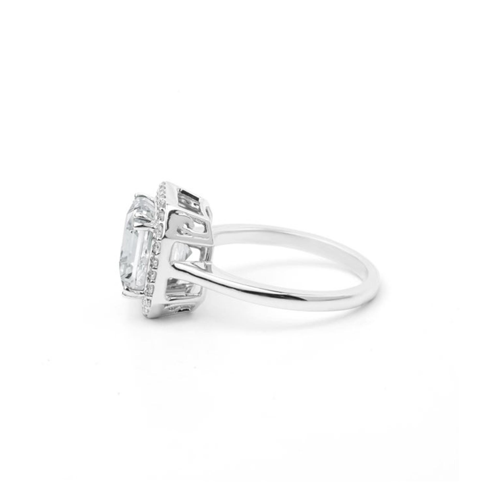 Informe GIA Certificado 4 Quilates H VS Diamante talla Asscher Anillo de compromiso Halo 18k en venta 1