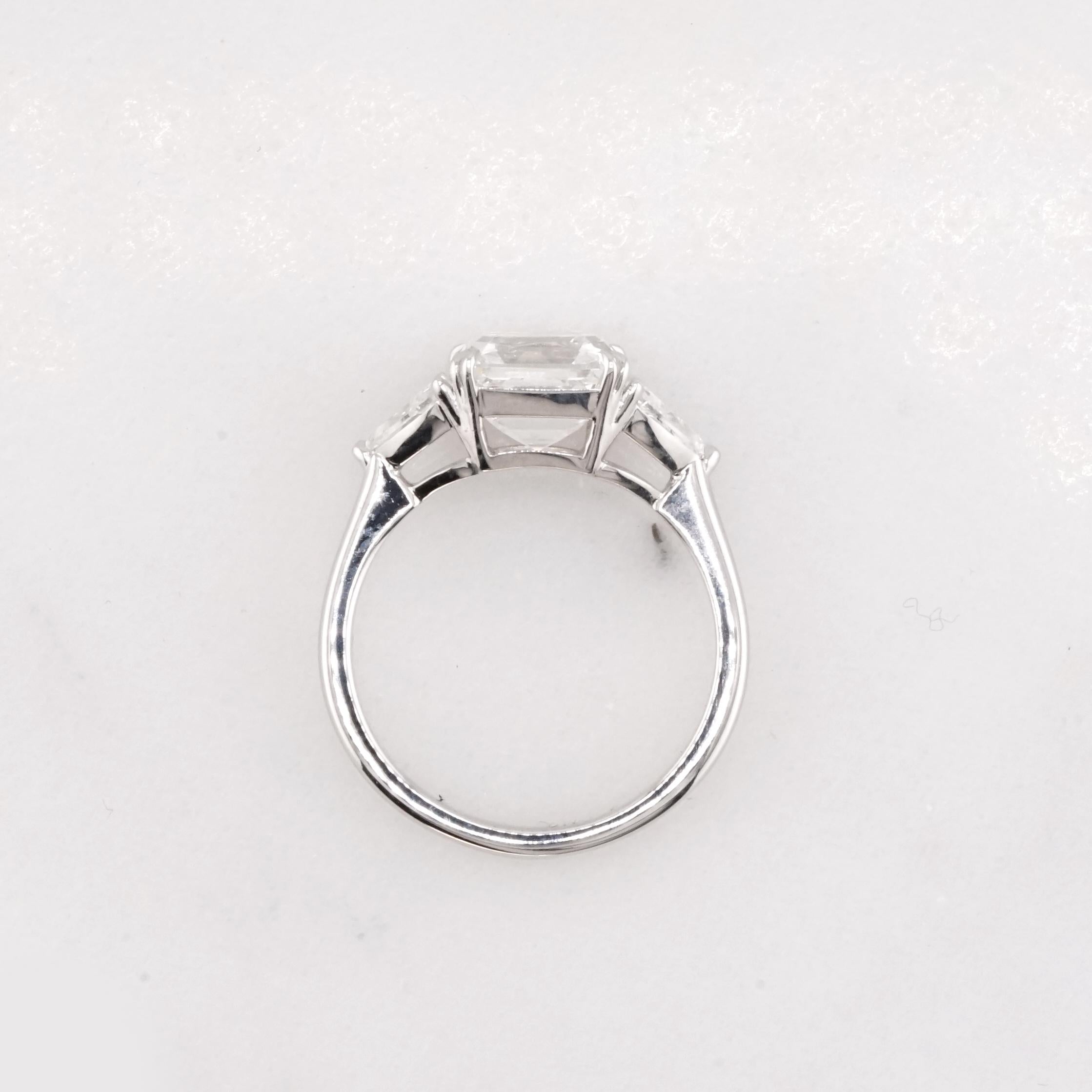 Contemporary GIA Certified 4 Carat Asscher Cut G VS1 Diamond Platinum Ring For Sale