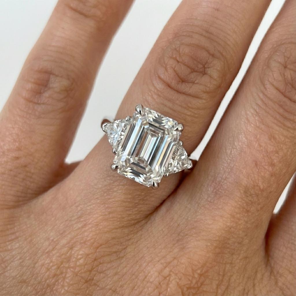 GIA zertifiziert 4,01 Karat E Farbe VS1 Smaragdschliff Diamantring (Zeitgenössisch) im Angebot