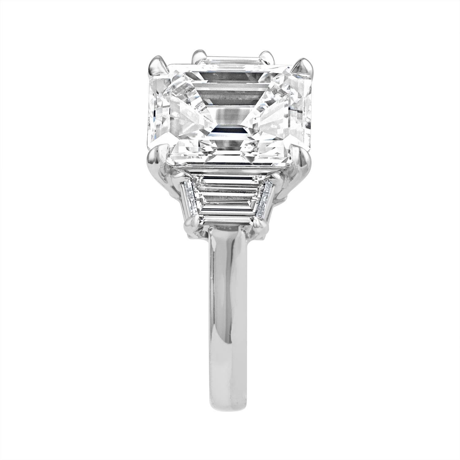 GIA Certified 4.01 Carat Emerald Cut Set in Platinum Mounting with Two Step Cut In New Condition In New York, NY