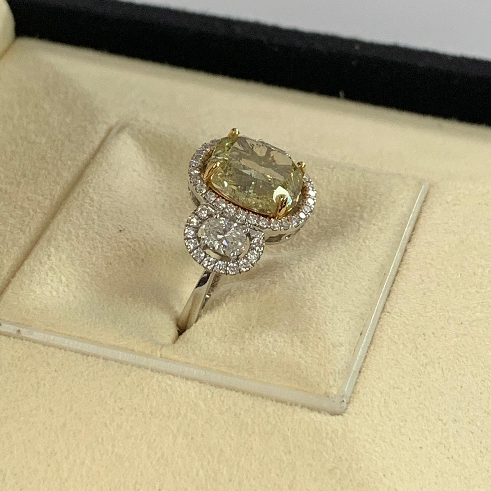 Women's GIA 4.01 Carat Fancy Yellow Cushion Cut Diamond Ring 18 Karat white gold