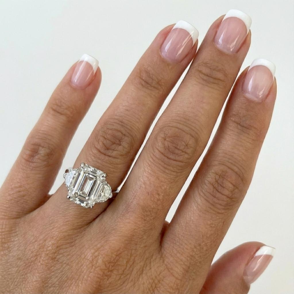 Bague en diamant certifié GIA de 4,01 carats, couleur I VS1, taille émeraude Neuf - En vente à Chicago, IL
