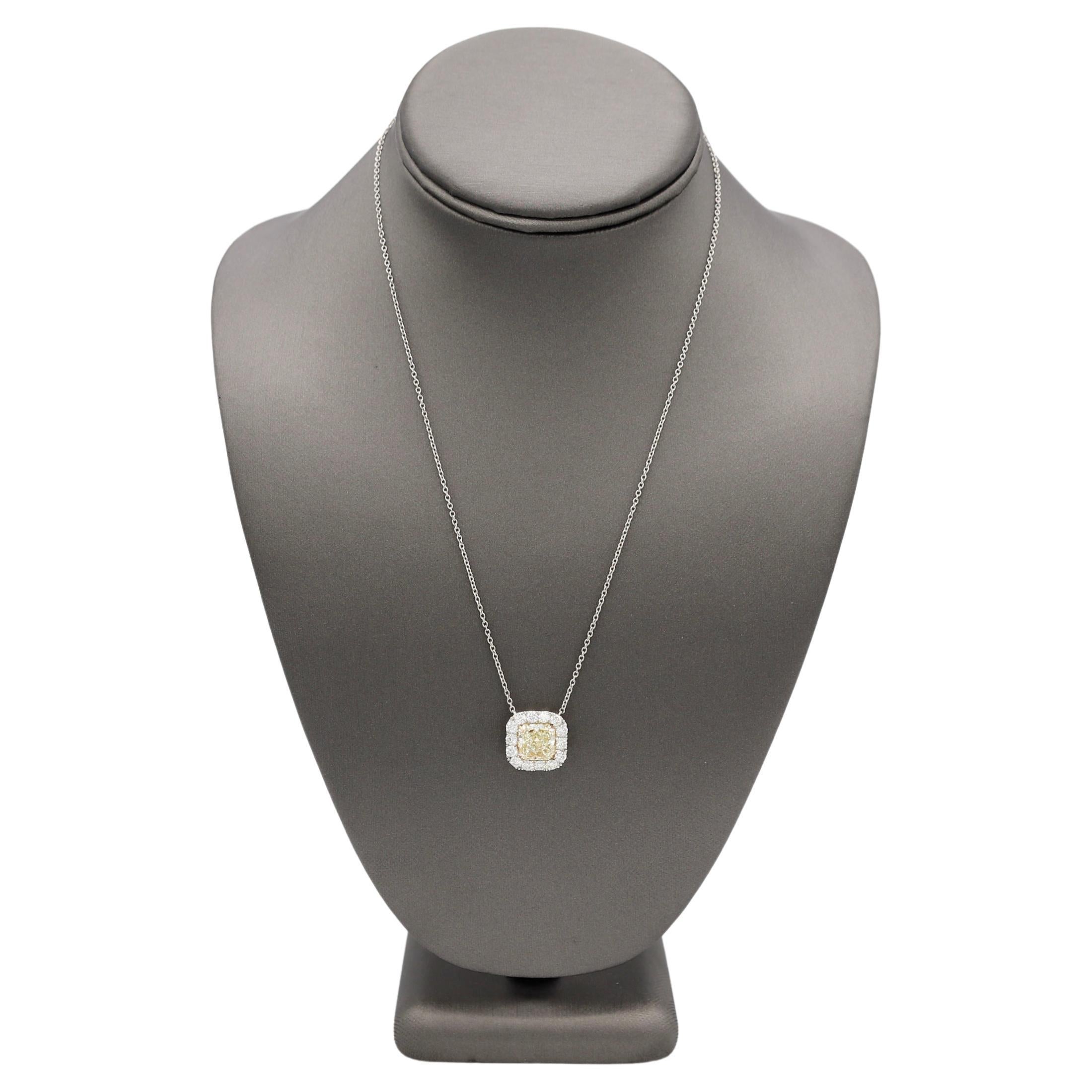 GIA-zertifizierte 4,01 Karat natürliche hellgelbe Diamant-Anhänger-Halskette (Moderne) im Angebot