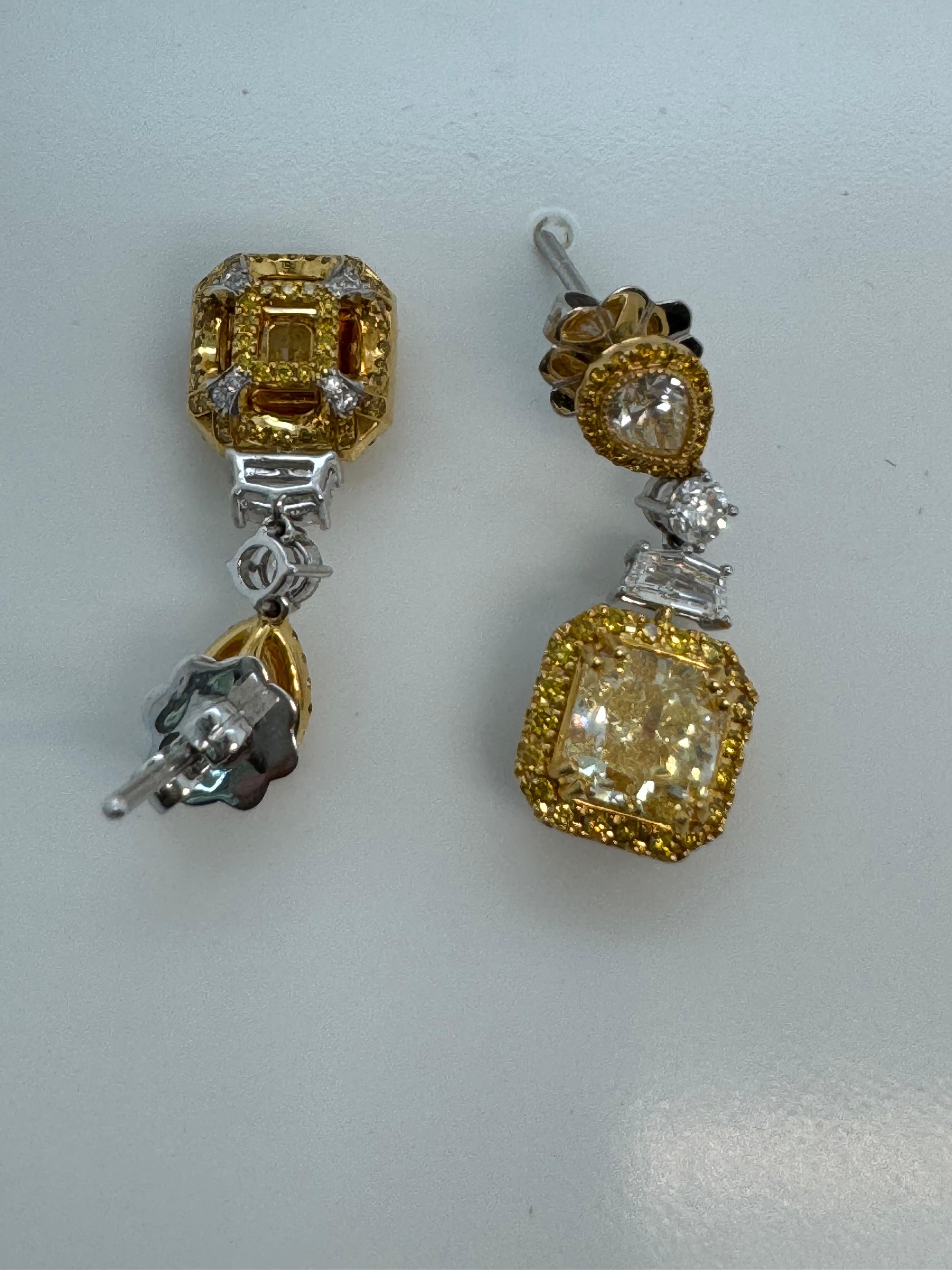 GIA Certified 4.01 Carats Fancy Yellow Diamond Earrings in 18k White Gold In New Condition For Sale In Bangkok, TH