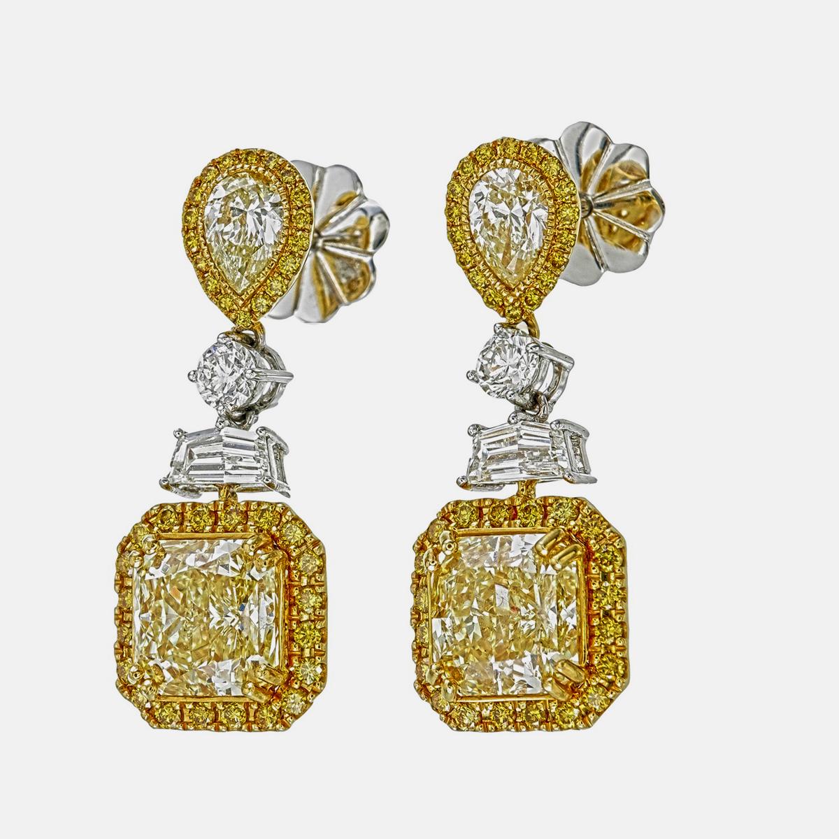Orecchini con diamanti gialli fantasia certificati GIA da 4,01 carati in oro bianco 18 carati in vendita 4