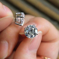 GIA Certified 4 Ct Round Cut Diamond VVS Clarity Platinum Studs Earrings