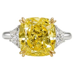GIA zertifiziert 4.02 Karat Cushion Cut Fancy Yellow Diamond Drei Stein Ring