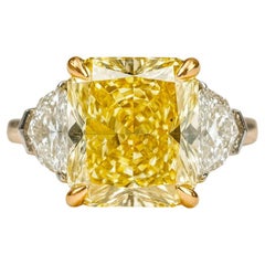 Bague de fiançailles certifiée GIA de 4,02 carats de diamant jaune intense fantaisie