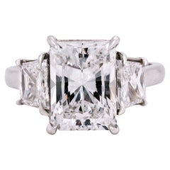 GIA Certified 4.02 Carat Radiant Cut Diamond Platinum Trapezoid Diamond Ring