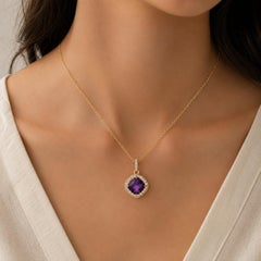 Collana in oro 18 carati con zaffiro viola da 4,02 carati certificato GIA e diamanti bianchi