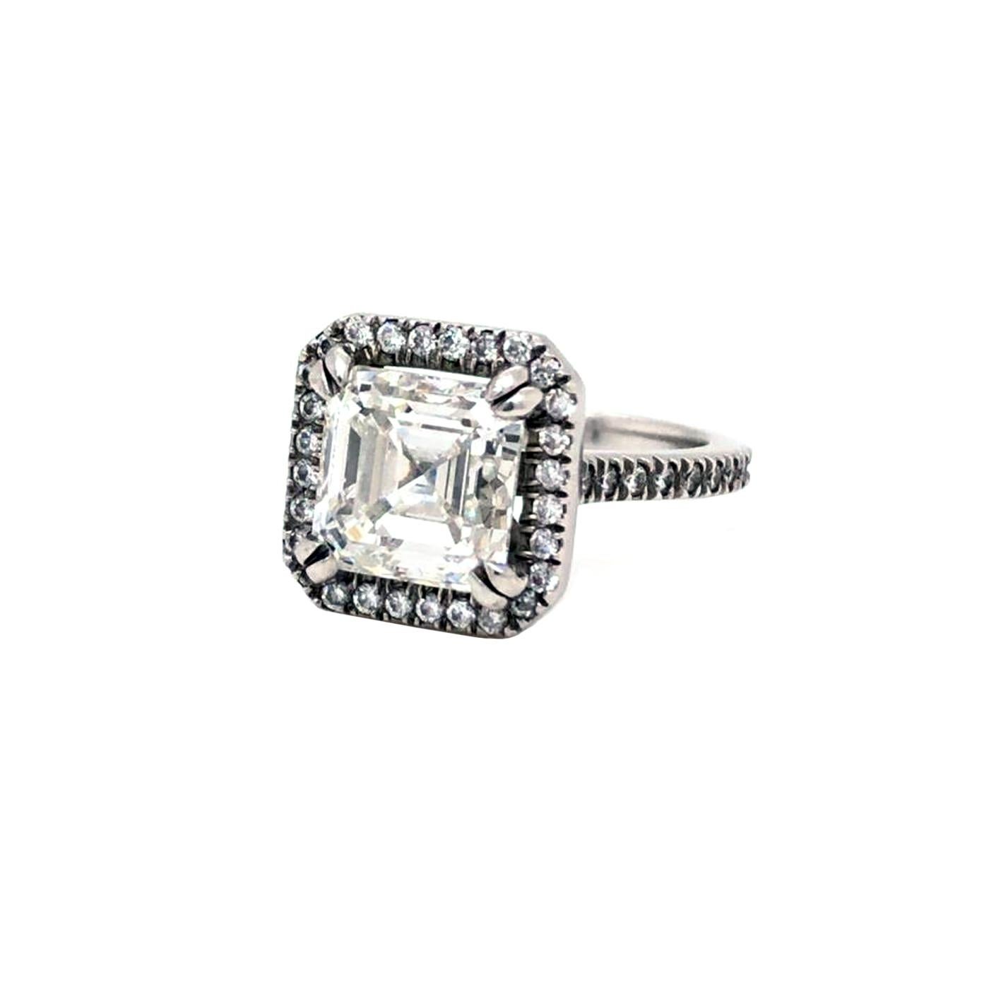 GIA Certified 4.02ct Asscher Cut Diamond VS1 Clarity H Color Platinum Ring In New Condition For Sale In Aventura, FL