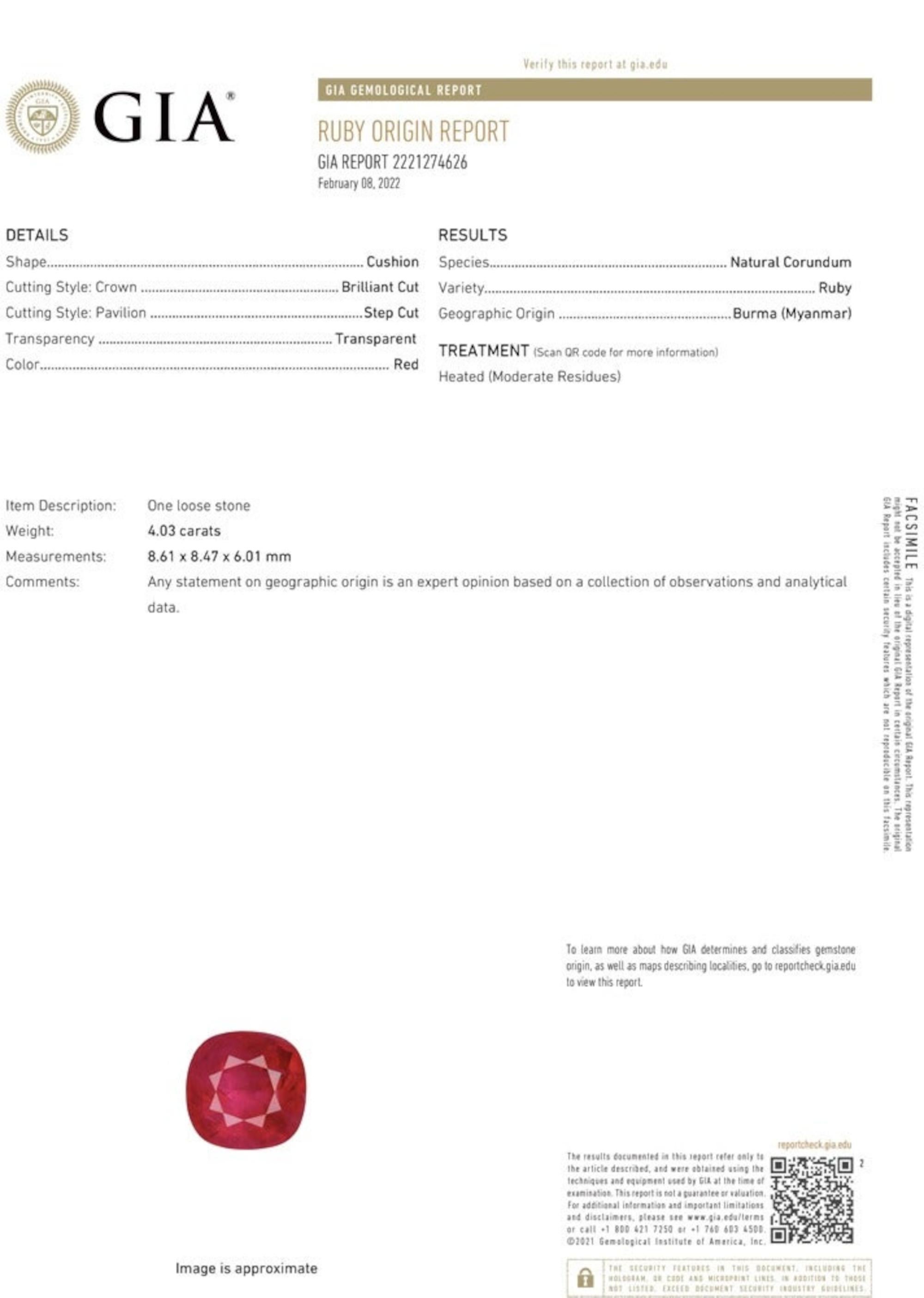 GIA Certified 4.03 Carat Burma Ruby and Diamond Three-Stone Platinum Ring (Kissenschliff) im Angebot