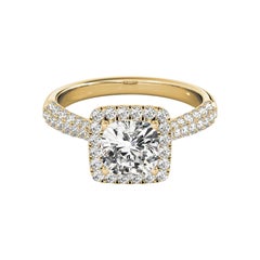 Anello con diamante aureolato quadrato a più file certificato GIA da 4,03 carati
