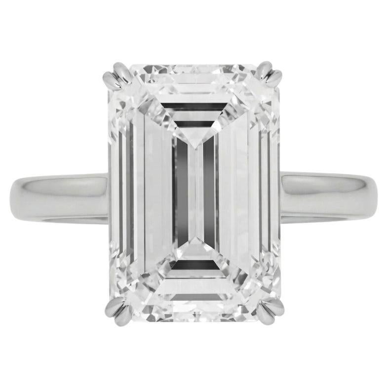 Anello con diamante taglio smeraldo certificato GIA da 4,03 carati