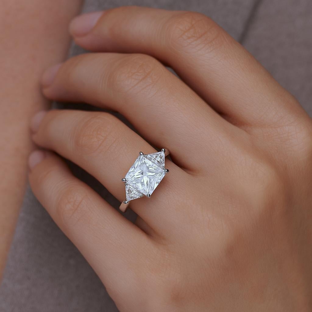 Bague à diamant certifié GIA de 4,03 carats F/VS1 Square Modified Brilliant Neuf - En vente à Chicago, IL