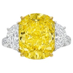 GIA Certified 4.03-carat GIA-certified Fancy Intense Yellow diamond ring