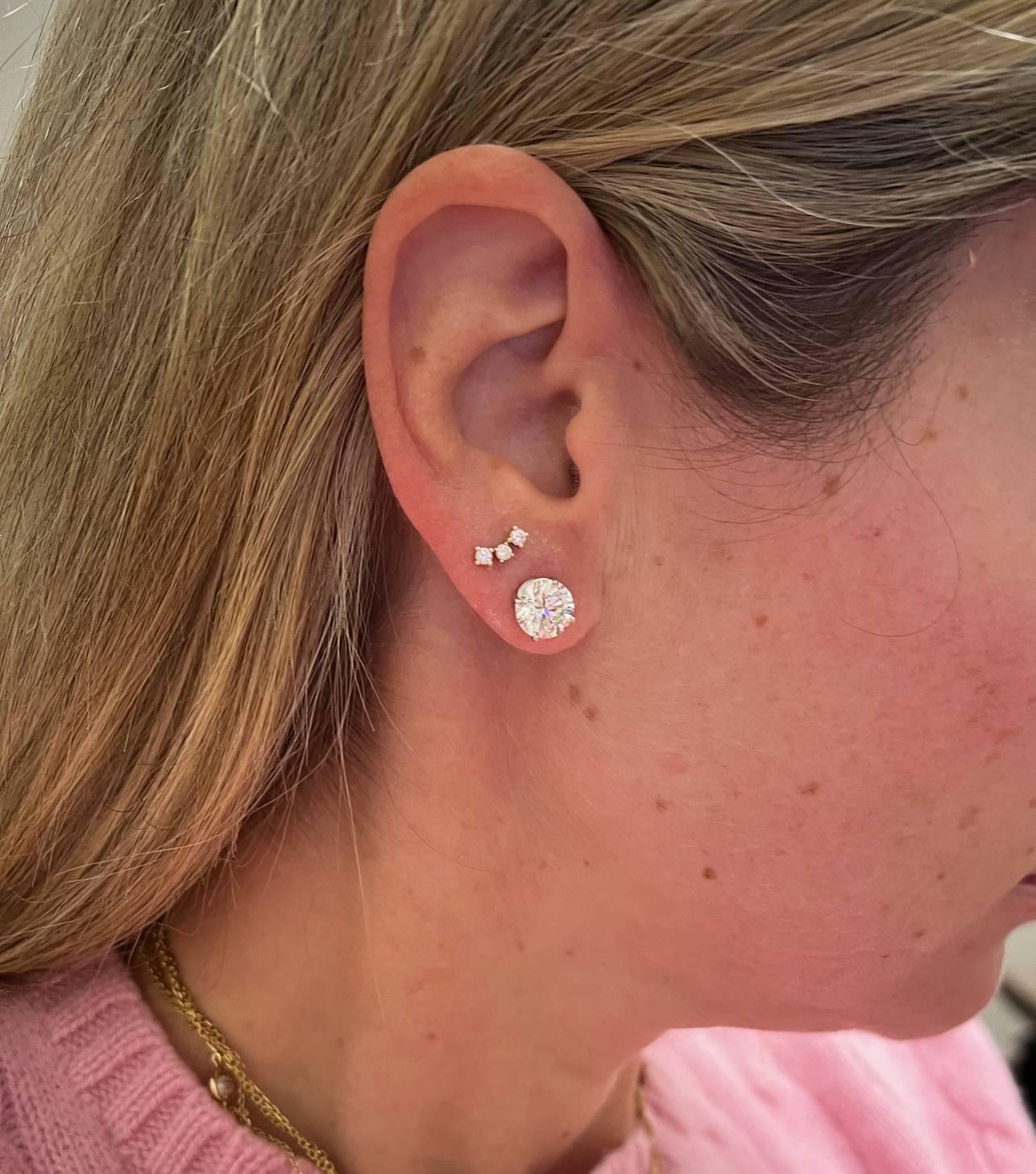 Taille ronde Boucles d'oreilles en diamant rond naturel certifié GIA de 4,03 carats en vente