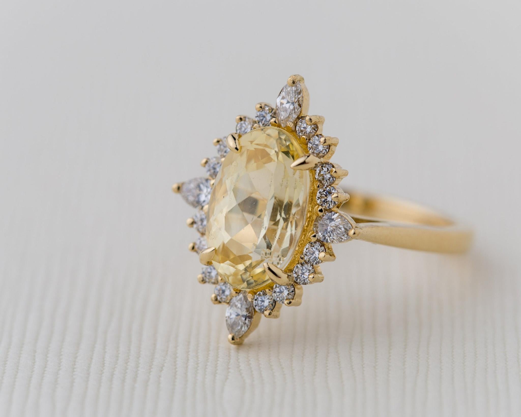 GIA Certified 4.03 Carat Natural Yellow Sapphire Diamond Halo Engagement Ring In New Condition For Sale In Los Angeles, CA