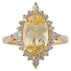 Bague de fiançailles halo de diamants et saphir jaune naturel certifié GIA de 4,03 carats