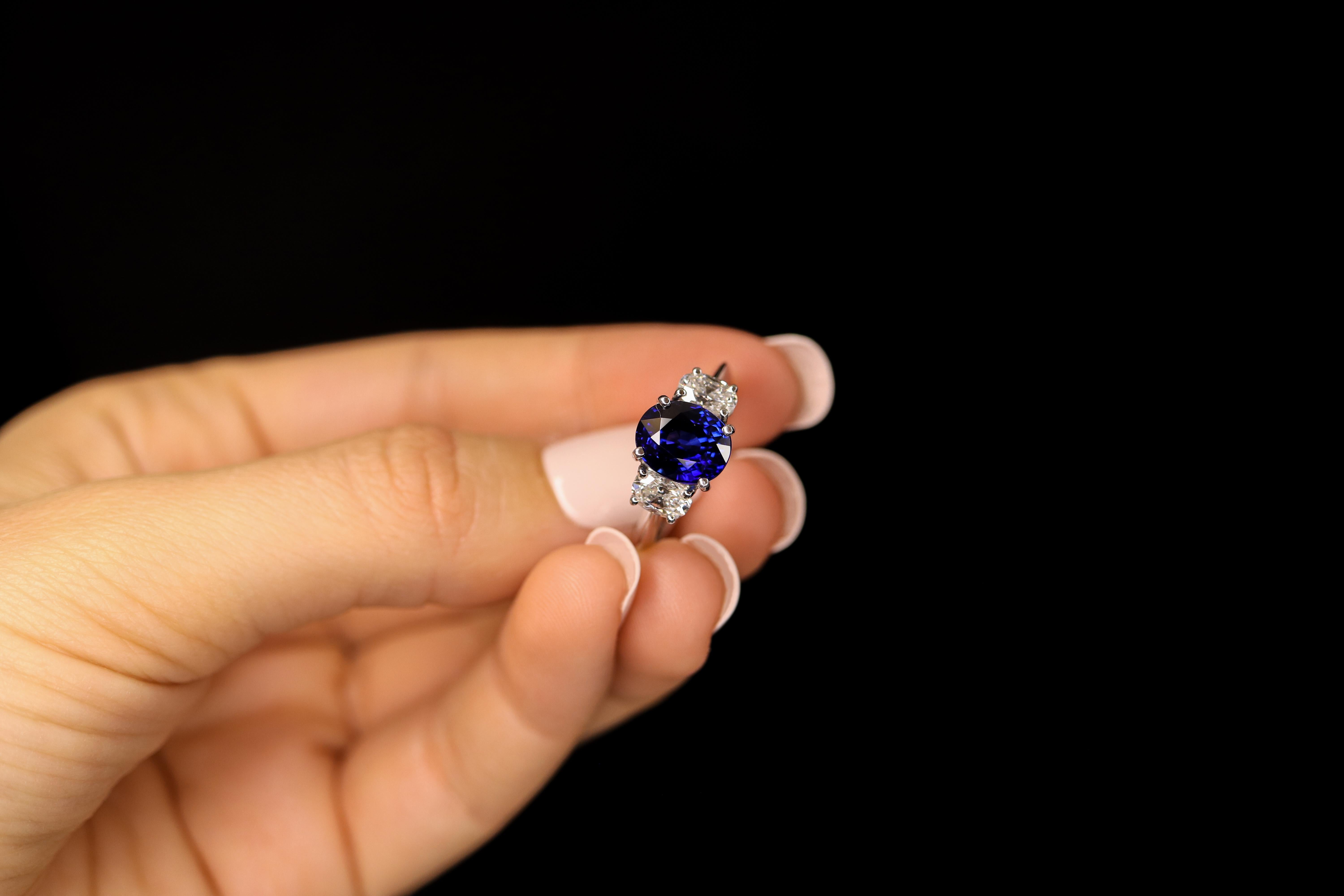 GIA Certified 4.03 Carat Oval Cut Blue Sapphire and Diamond Ring In New Condition For Sale In Calabasas, CA