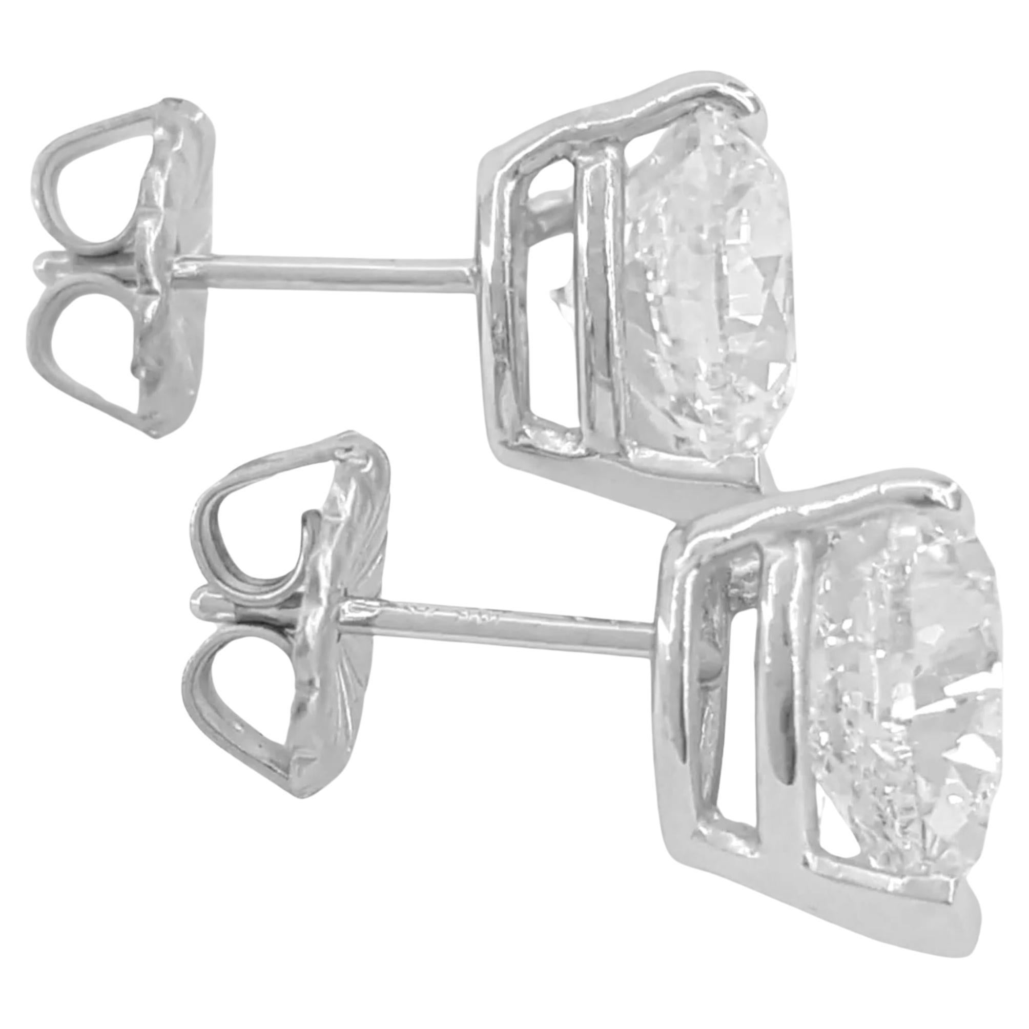 Pendientes de platino con diamantes talla brillante corazón de 4 quilates certificados por el GIA Contemporáneo en venta