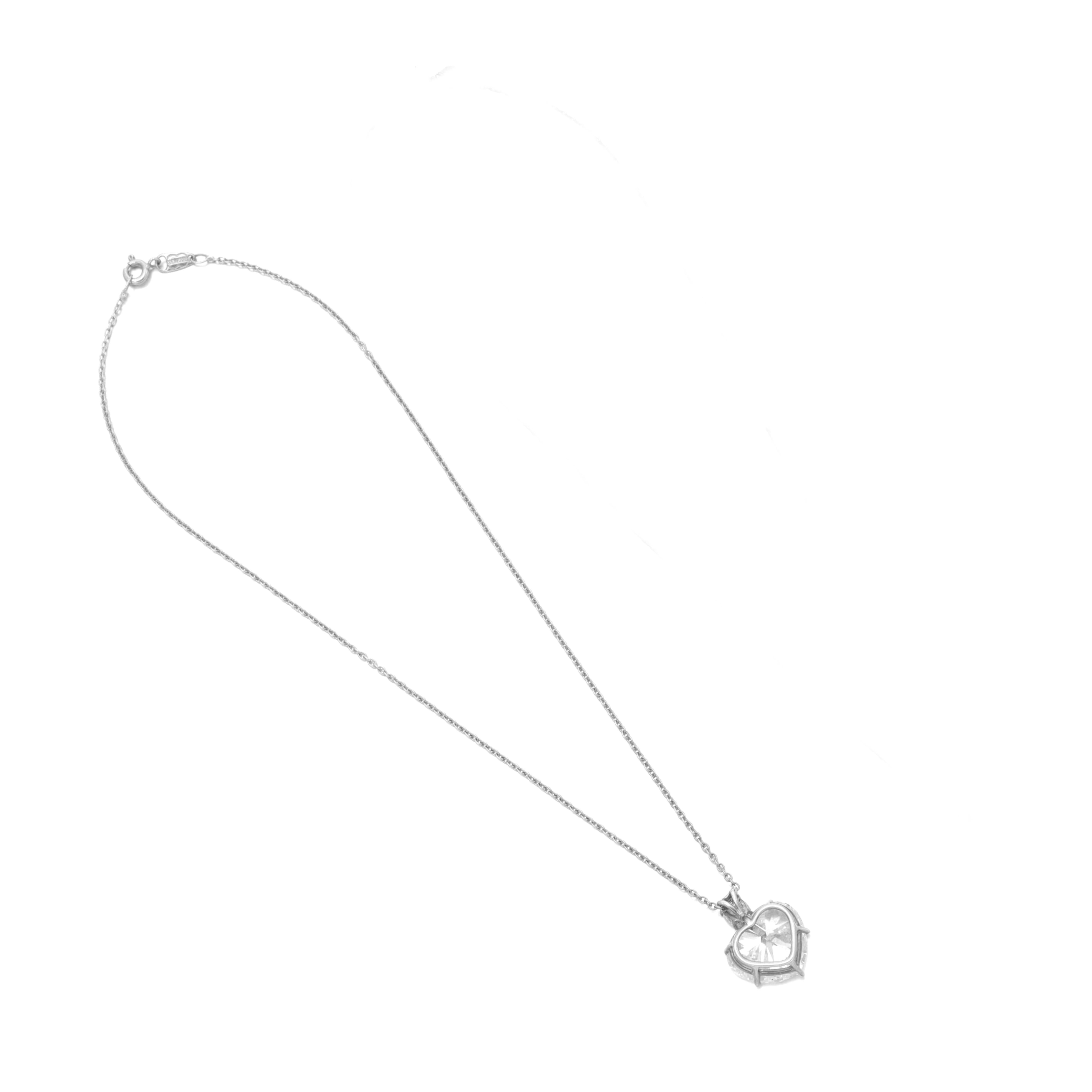 Cuore GIA Certified 4.05 Carat Heart Cut Diamond Platinum Necklace in vendita