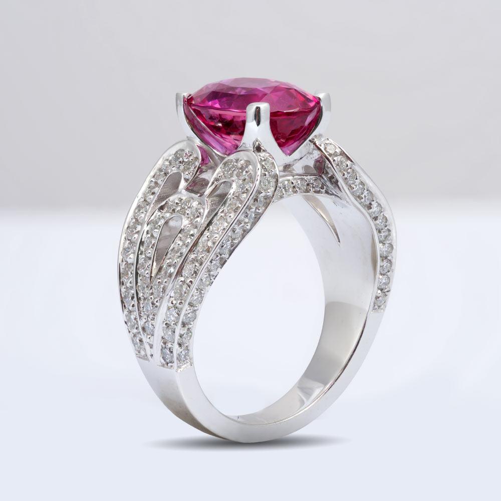 Brilliant Cut GIA Certified 4.05 Carat Unheated Pink Sapphire Diamond 14k White Gold Ring For Sale