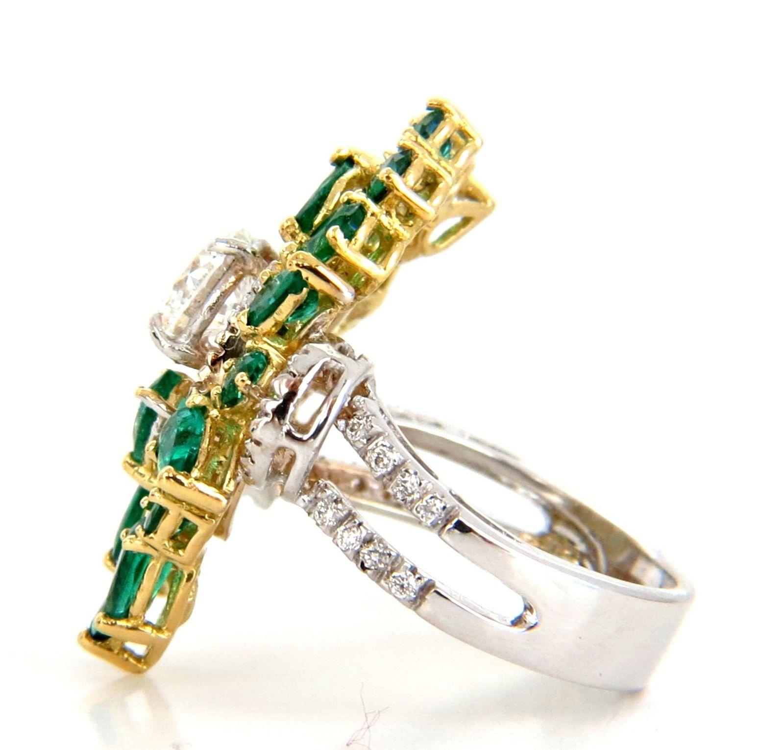 GIA-zertifizierter 4,06 Karat Smaragd und Diamanten Cocktail-Cluster-Ring 18 Karat im Angebot 1