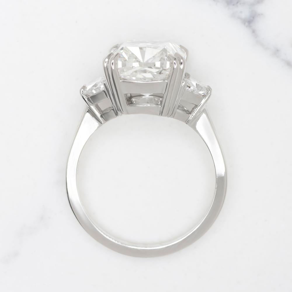 Contemporaneo Anello con diamante a cuscino da 4,06 carati certificato GIA in vendita