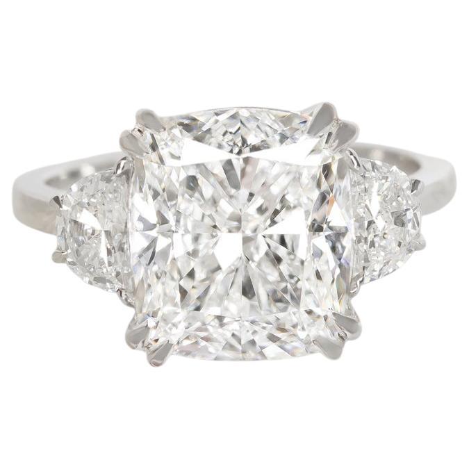 Anello con diamante a cuscino da 4,06 carati certificato GIA in vendita