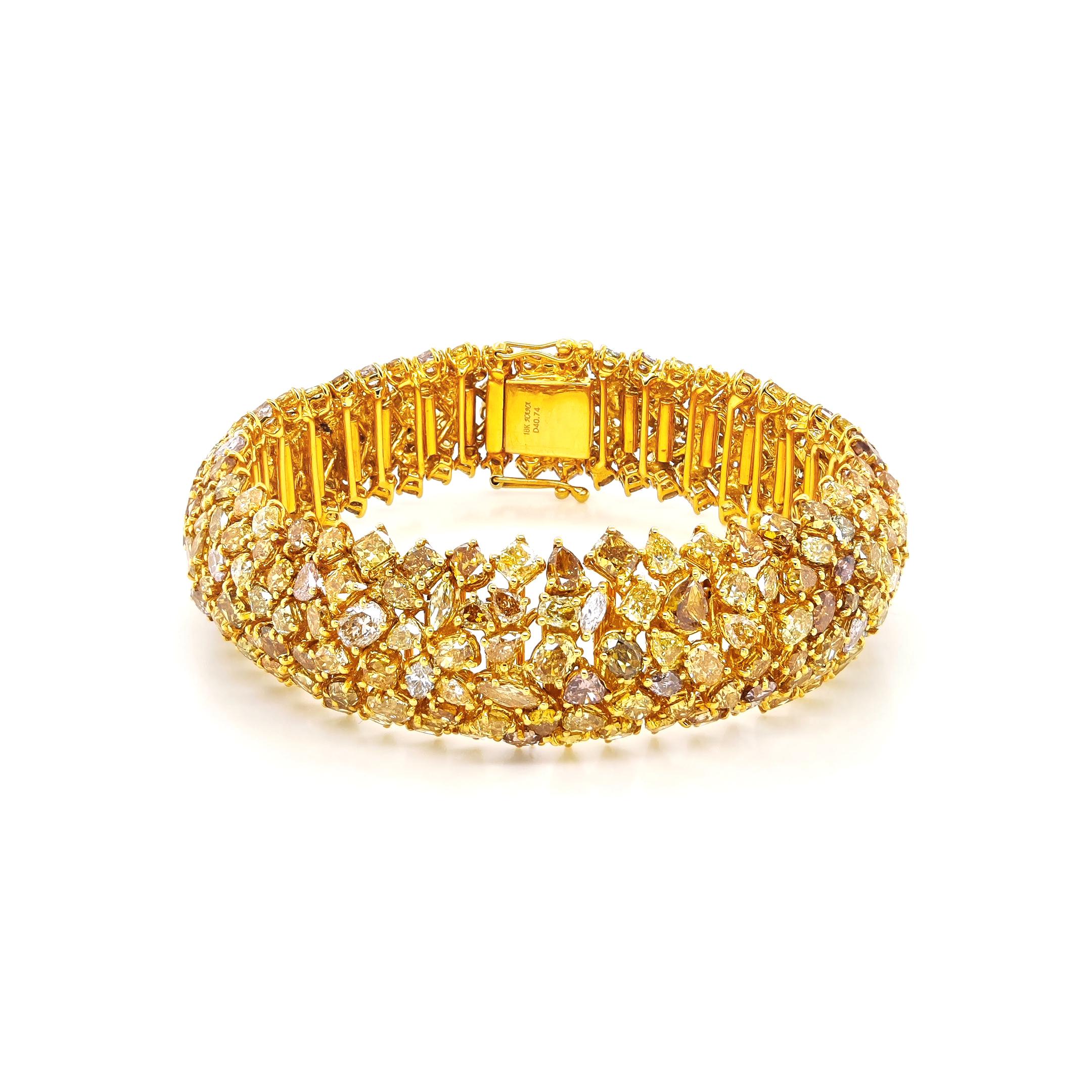 GIA Certified 40.74 Carats Fancy Diamond Yellow Gold Bracelet In New Condition For Sale In New York, NY