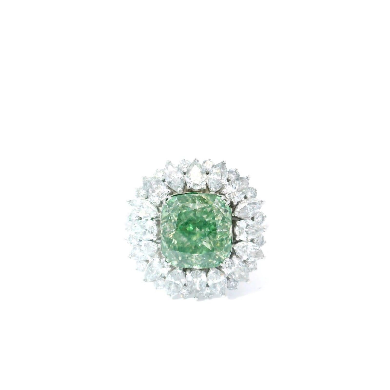 GIA Certified 4.09 Carat Fancy Brownish Greenish Yellow SI1 Clarity Diamond Ring In New Condition For Sale In บางรัก, TH
