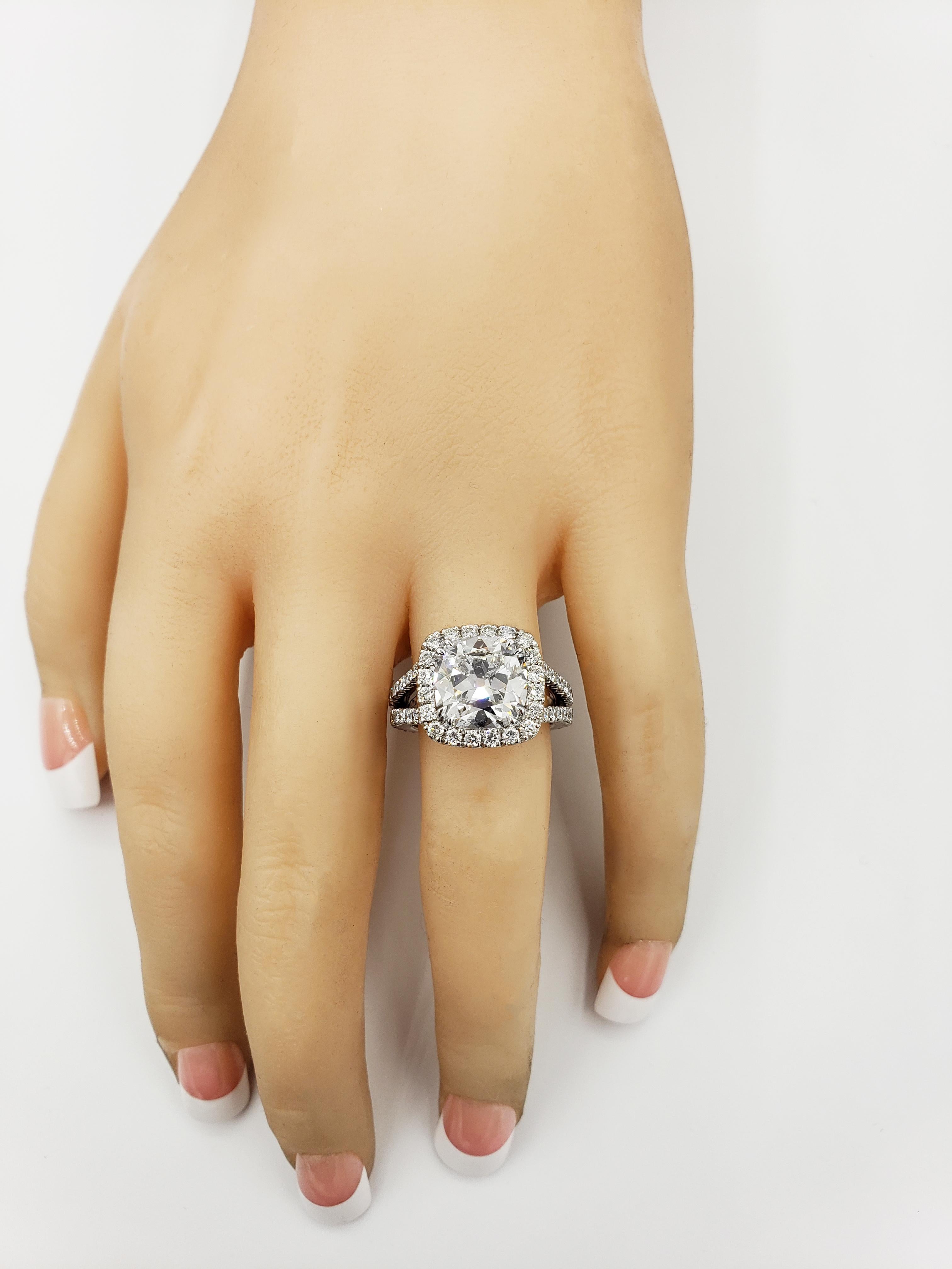 Women's Roman Malakov GIA Certified 4.11 Carat Cushion Cut Diamond Halo Engagement Ring For Sale
