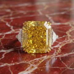 GIA-zertifizierter 4,11 Karat Fancy Vivid Yellow Diamond Drei-Stein-Ring