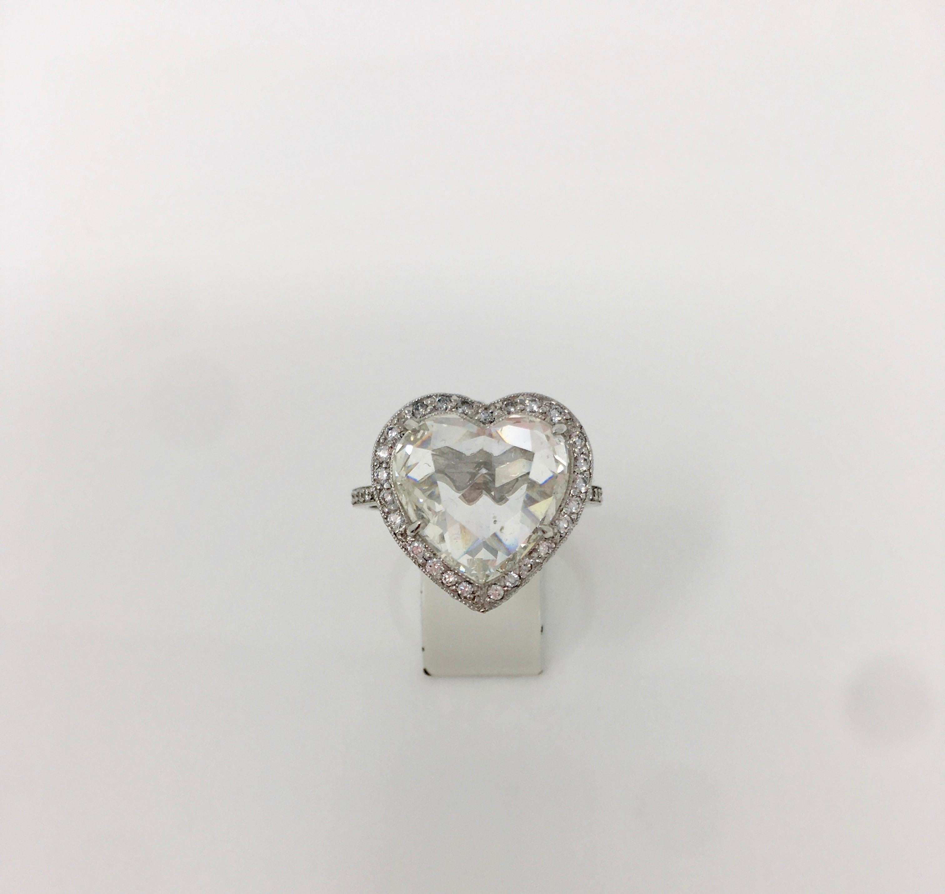 GIA-zertifizierter 4,11 Karat Ring in Herzform aus Platin mit Rosenschliff 5