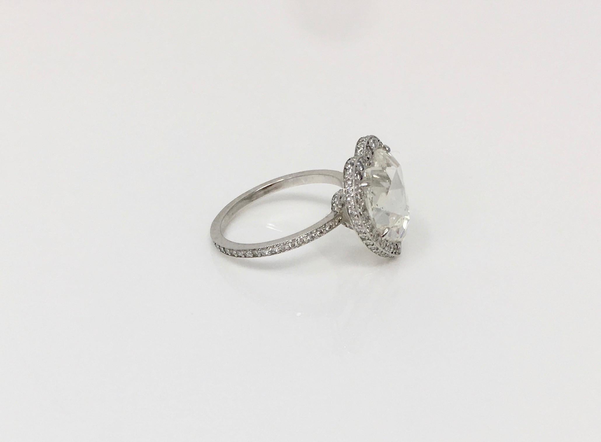 GIA-zertifizierter 4,11 Karat Ring in Herzform aus Platin mit Rosenschliff 3