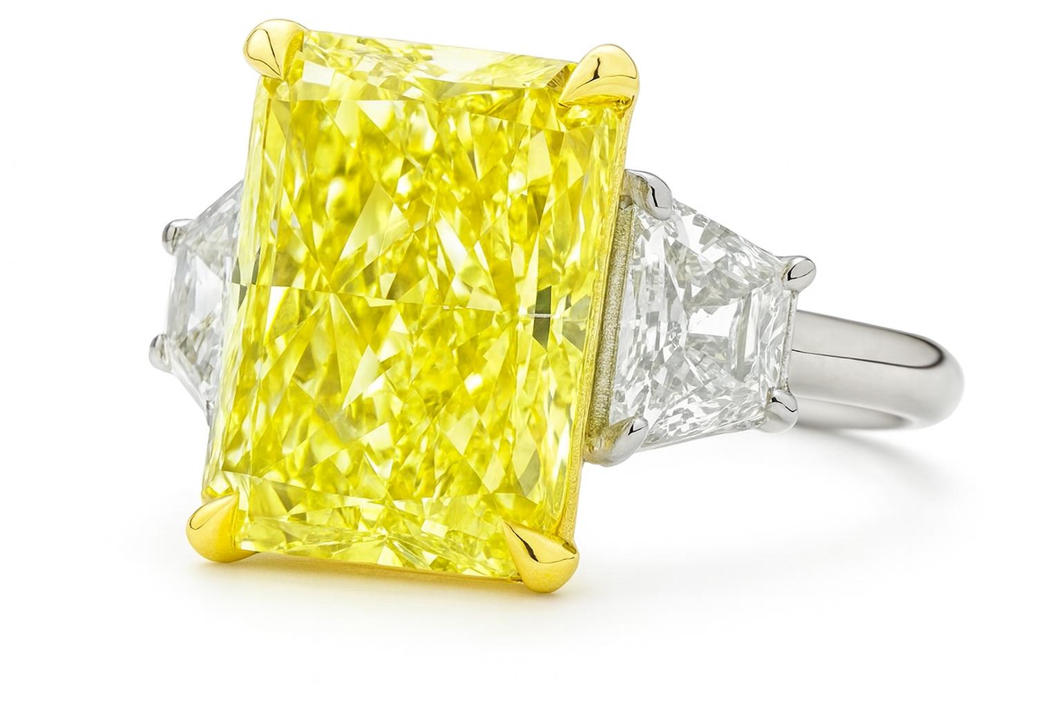 Radiant Cut GIA Certified 4 Carat Fancy Yellow Diamond 18k Platinum Ring VS1 For Sale