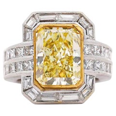 Bague de fiançailles Halo avec diamant radiant certifié GIA de 4,12 carats, jaune fantaisie VS1