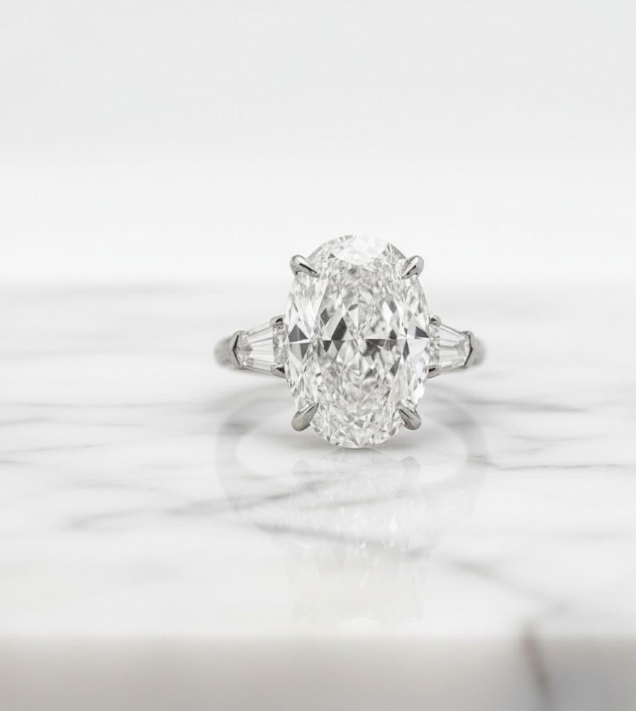 GIA Certified 4.13 Carat Type Ia Diamond Platinum Tapered Baguette Ring (bague baguette fuselée en platine) en vente 1