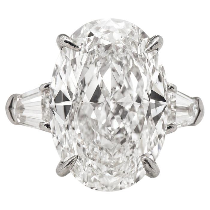 Contemporain GIA Certified 4.13 Carat Type Ia Diamond Platinum Tapered Baguette Ring (bague baguette fuselée en platine) en vente